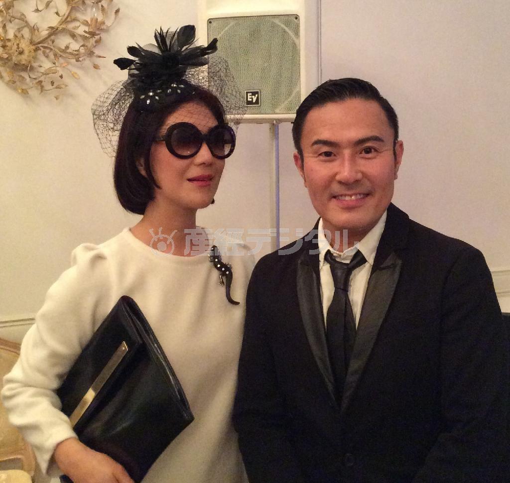 フラワー・アーティストの花千代さん（左）と歌舞伎俳優の市川右近さん＝２０１４年１２月１７日（提供写真）