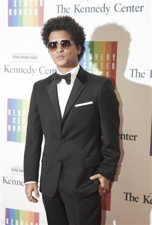 米歌手、ブルーノ・マーズさん＝２０１４年１２月６日、米国・首都ワシントン（ＡＰ）