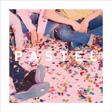 恋する円盤「ＰＡＳＴＥＬ」。発売中（提供写真）