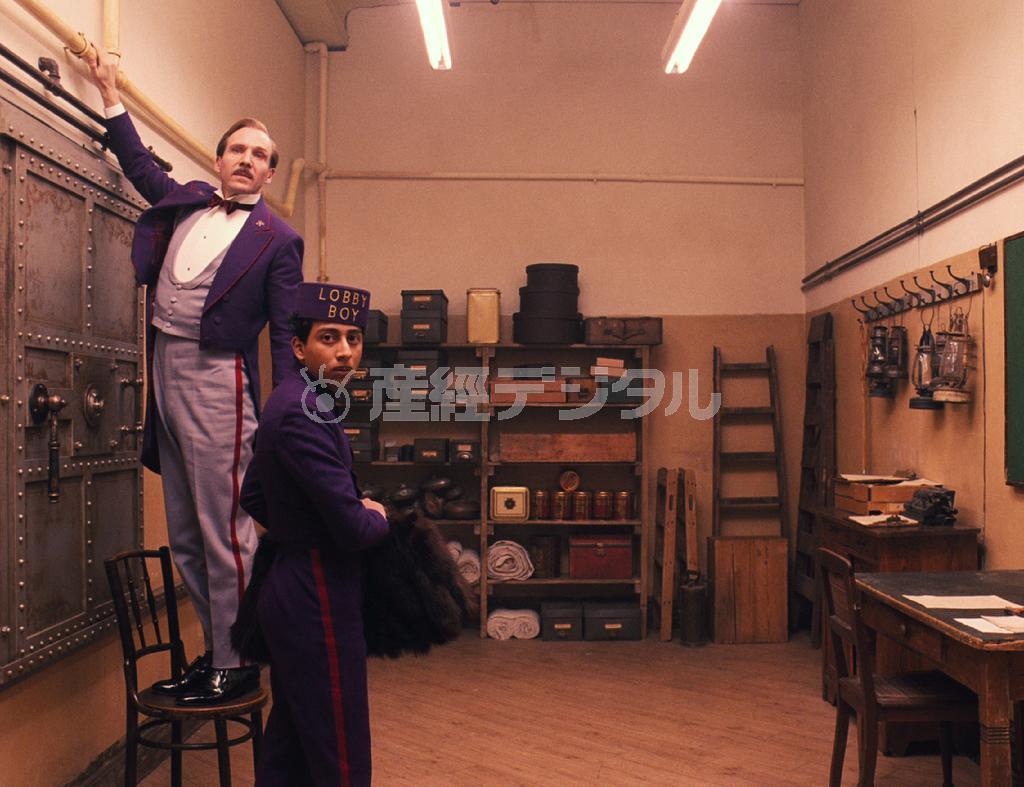 英俳優、レイフ・ファインズさん（左、ＡＰ）