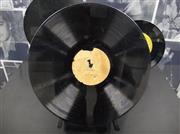 米歌手、エルビス・プレスリー（１９３５～７７年）が最初に録音したレコード＝２０１４年１月８日、米テネシー州メンフィス（ＡＰ）