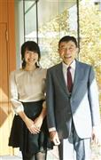 離婚後、男手一つで育てた愛娘の富美子さん（左）と著者の深谷敏雄さん。本書の最後には、富美子さんによる未来へ向けた文章も収録されている＝２０１４年１２月１７日（塩塚夢撮影）