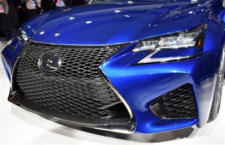 メッシュタイプのスピンドルグリルが目を引くレクサス「ＧＳＦ」＝米デトロイト（撮影・大竹信生）