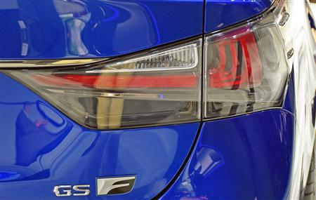 テールランプの下には「ＧＳＦ」のエンブレムが光る＝米デトロイト（撮影・大竹信生）