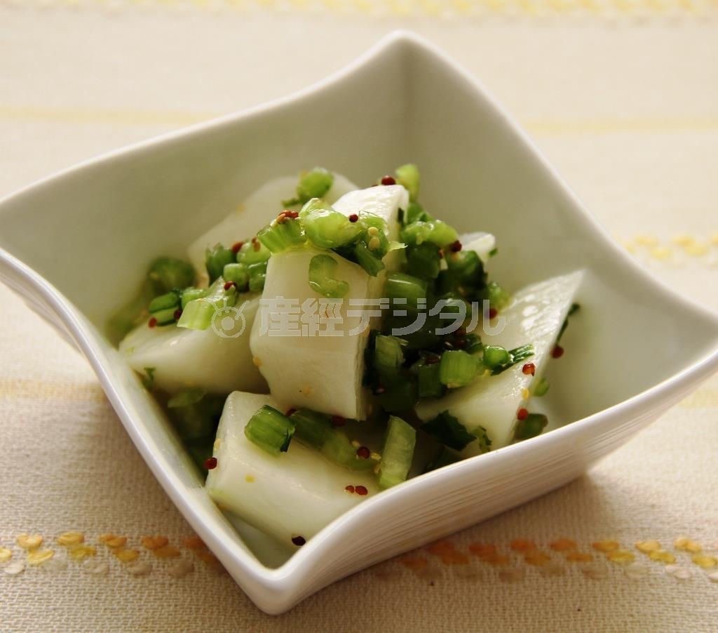 かぶの温サラダ。※８３ｋｃａｌ、０．４グラム（１人分）