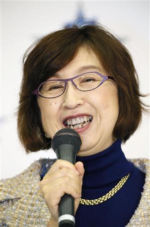 記者会見する、ＤｅＮＡのオーナーに就任した南場智子氏＝１６日午後、横浜市中区