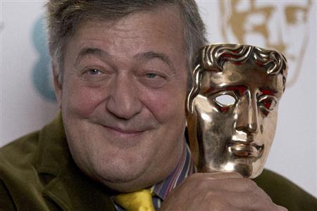 英俳優、スティーブン・フライさん＝２０１５年１月９日、英国・首都ロンドン（ＡＰ）