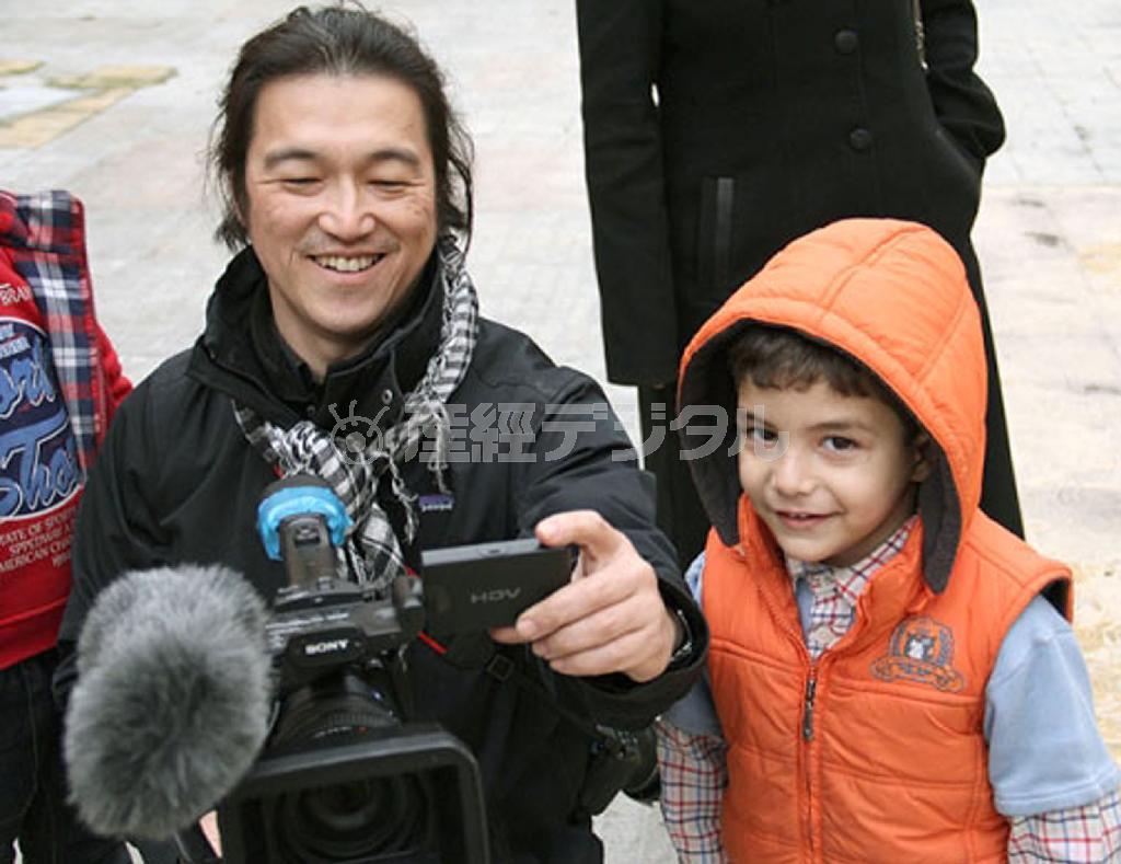 シリア北部アレッポで取材活動中の後藤健二さん（インデペンデント・プレス提供）