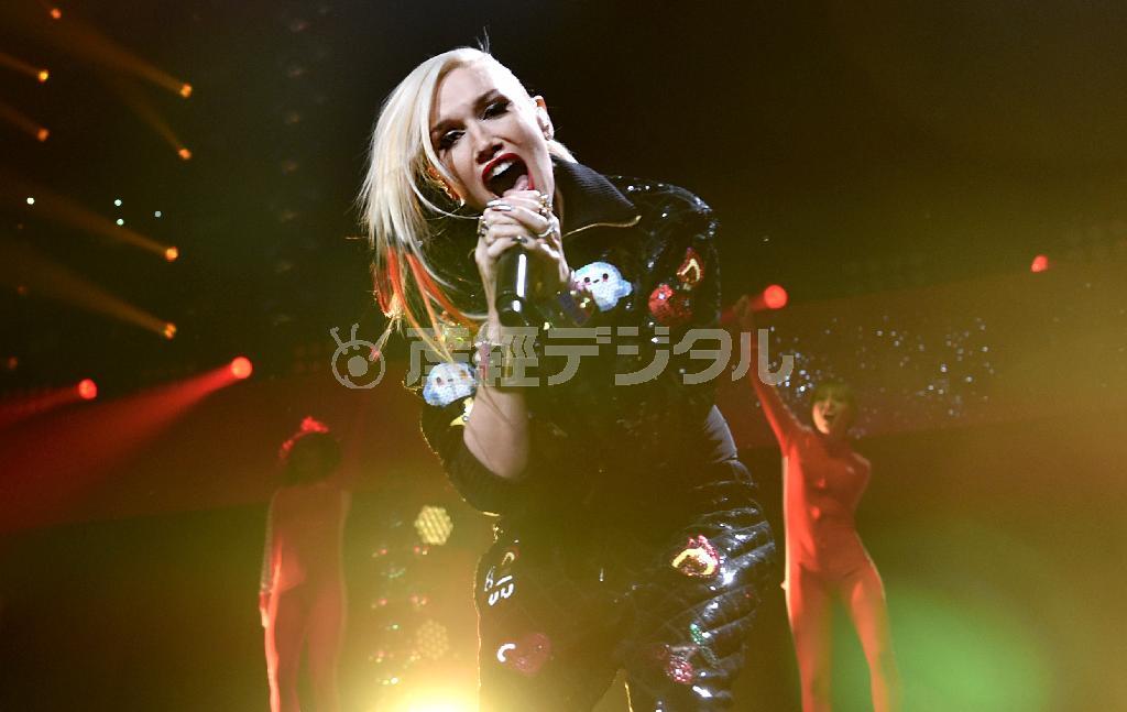 米ロックバンド「ノー・ダウト」のボーカル、グウェン・ステファニーさん＝２０１４年１２月５日、米カリフォルニア州ロサンゼルス（ＡＰ）