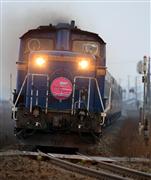 北斗星同様、３月で引退がきまっているトワイライトエクスプレス＝北海道伊達市（鈴木健児撮影）