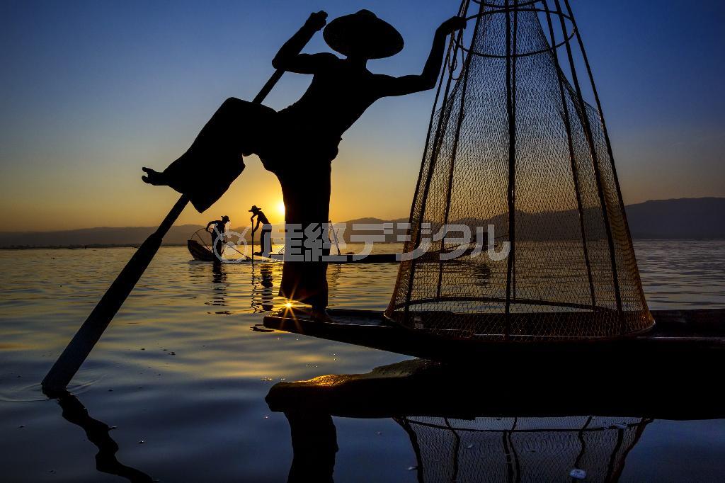 ミャンマー・インレー湖の漁師（提供写真）。（Ｃ）Ａｒｔ＿Ｗｏｌｆｅ／ｗｗｗ．ａｒｔｗｏｌｆｅ．ｃｏｍ