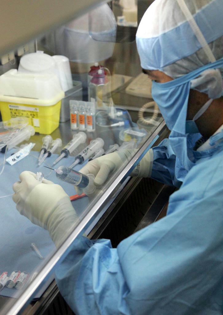 抗がん剤など高額な薬が増え、希望の一方で費用負担に不安もつのる（写真はイメージです）