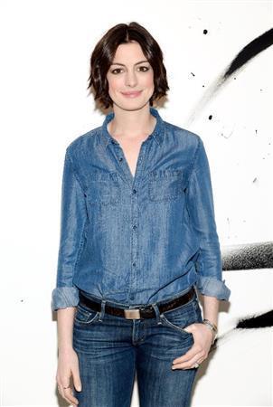 米女優、アン・ハサウェイさん＝２０１５年１月２１日、米ニューヨーク（ＡＰ）