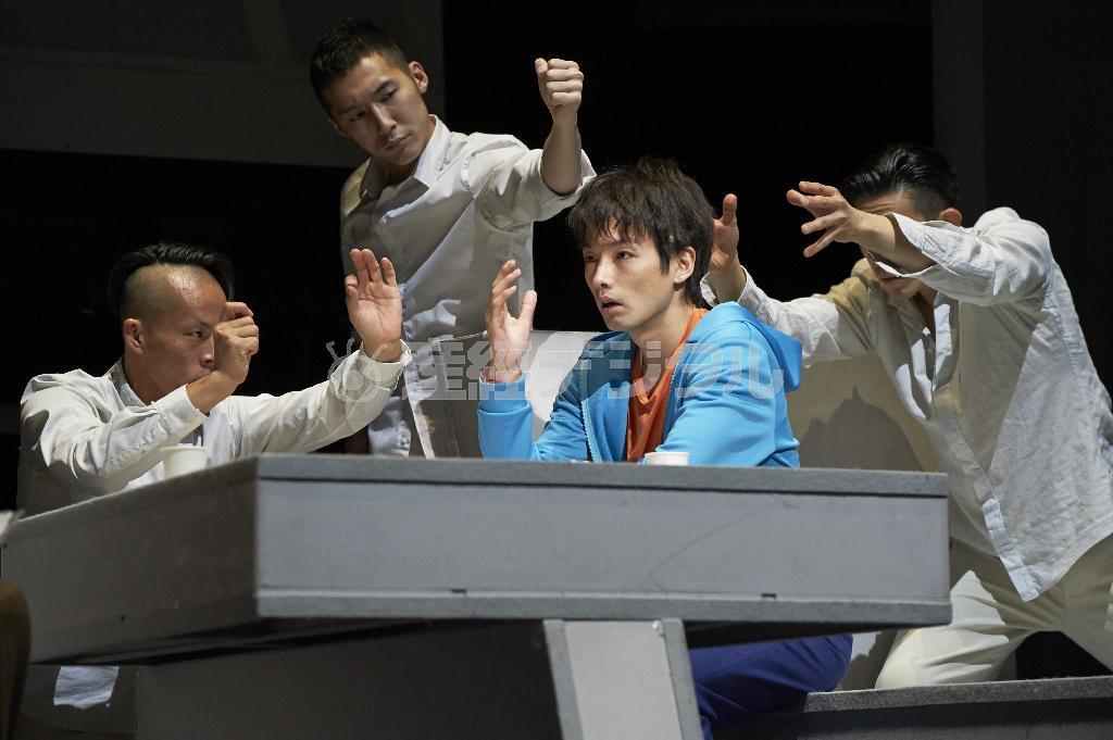 舞台「ＰＬＵＴＯ」（上演台本：谷賢一）。２月１日まで公演（提供写真）