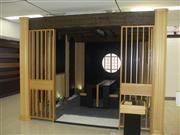 ショールームでは、装飾材の活用事例も確認できる＝東京都板橋区