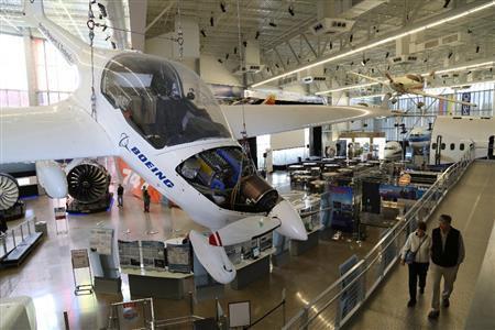 シアトル郊外にあるボーイング社のエバレット工場。巨大な機体の製造過程を見学することができる＝２０１４年１０月１８日、米ワシントン州（緑川真実さん撮影）