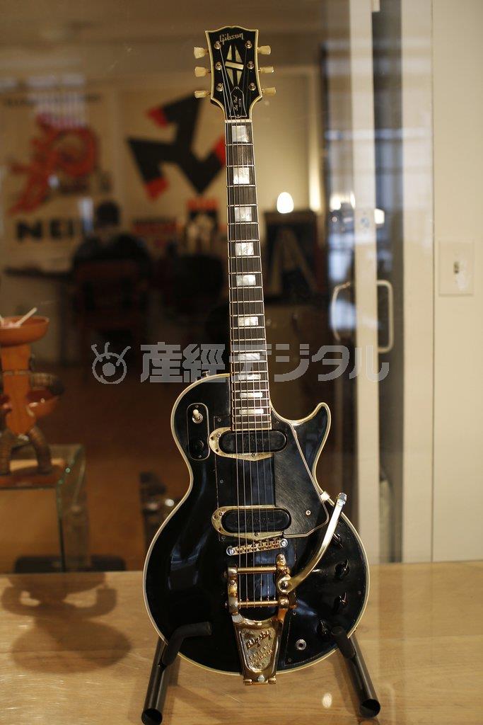 エレキギター「ギブソン・レスポール・カスタム」の原型となったギター＝２０１５年１月３１日、米ニューヨーク（ロイター）