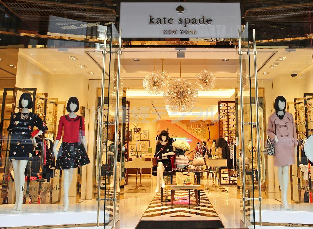 東京・銀座の旗艦店は昨年４月にオープン、１階から３階までショップが入る＝２０１５年１月２８日、東京都中央区（宮崎裕士撮影）