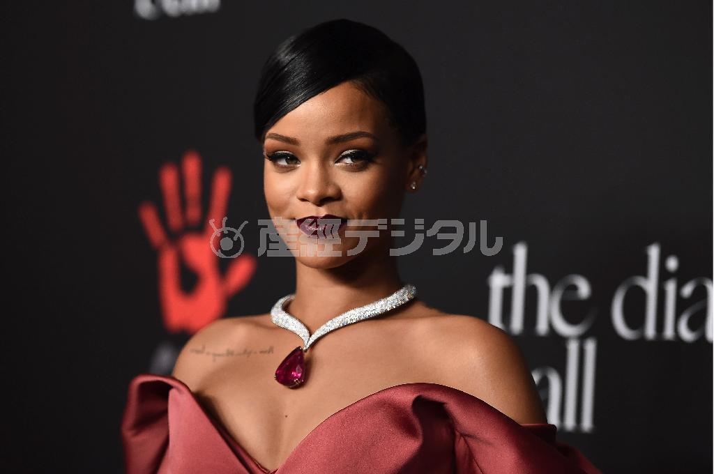 バルバドス出身のＲ＆Ｂ歌手、リアーナさん＝２０１４年１２月１１日、米カリフォルニア州ビバリーヒルズ（ＡＰ）