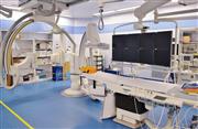 ソリティアＦＲを使った脳梗塞の治療を行う総合東京病院の手術室＝東京都中野区