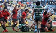 ＮＥＣを破り歓喜する帝京大の選手＝２０１５年２月８日、東京都港区・秩父宮ラグビー場（山田俊介撮影）
