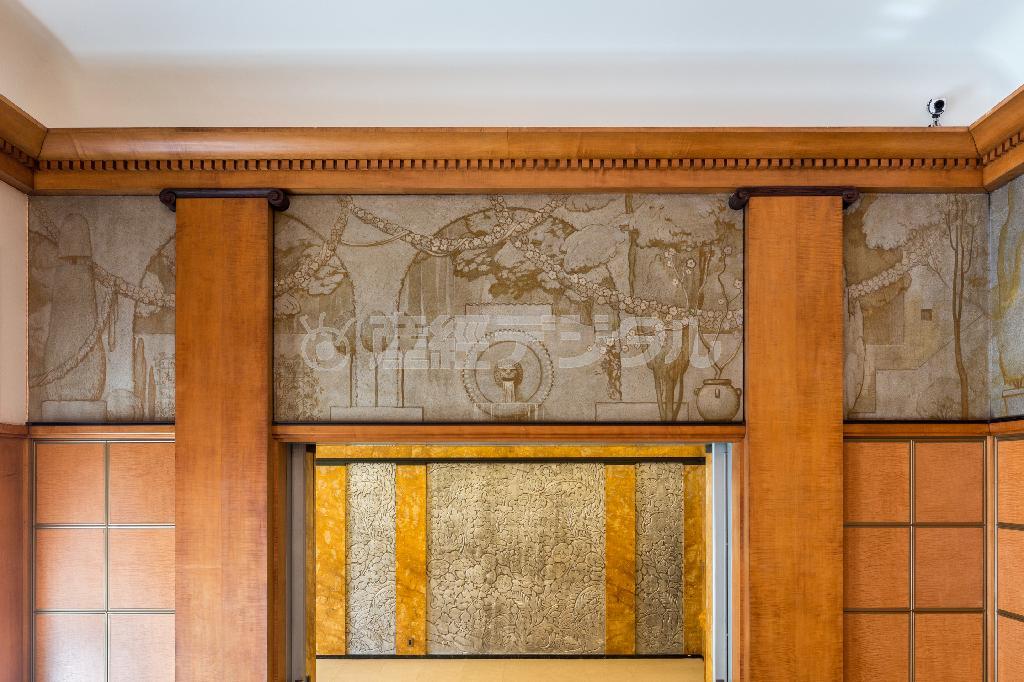 アンリ・ラパン「朝香宮邸＿大客室壁画」（１９３３年、東京都庭園美術館）＝２０１４年１０月２７日（提供写真）