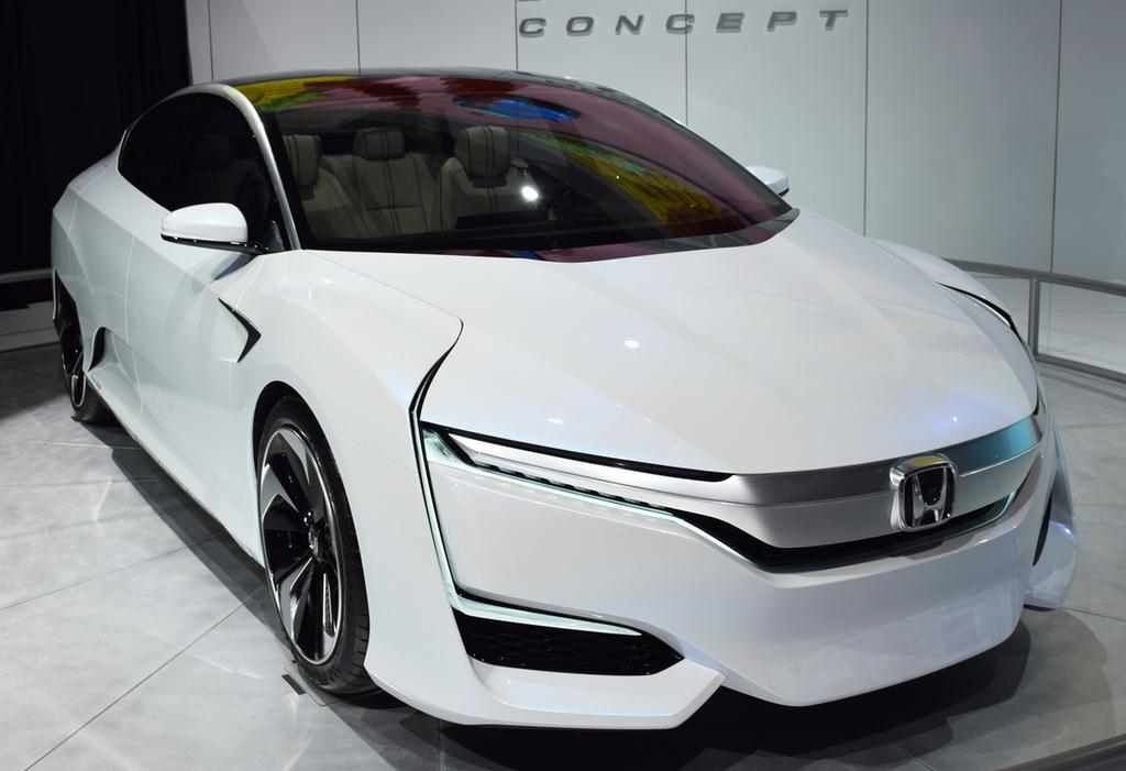 ホンダ「ＦＣＶコンセプト」