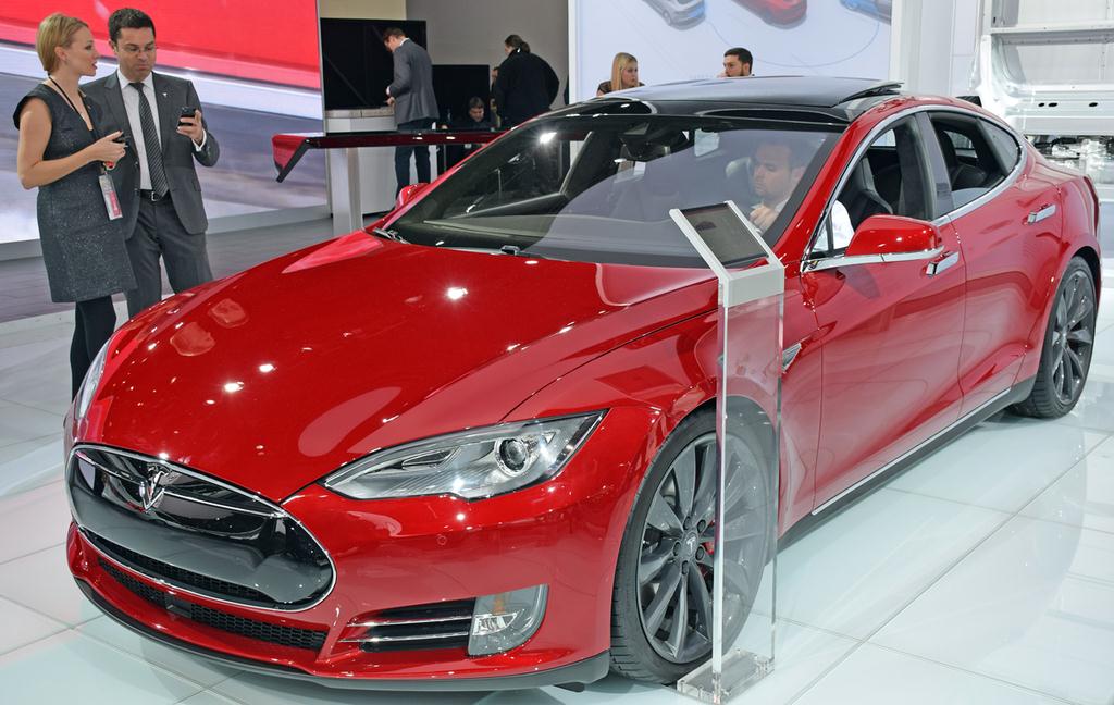 テスラ「Ｐ８５ＤモデルＳ」