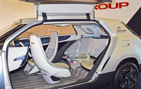 ＧＡＣの「ＷｉｔＳｔａｒ」。後部座席には水槽が設置してある。