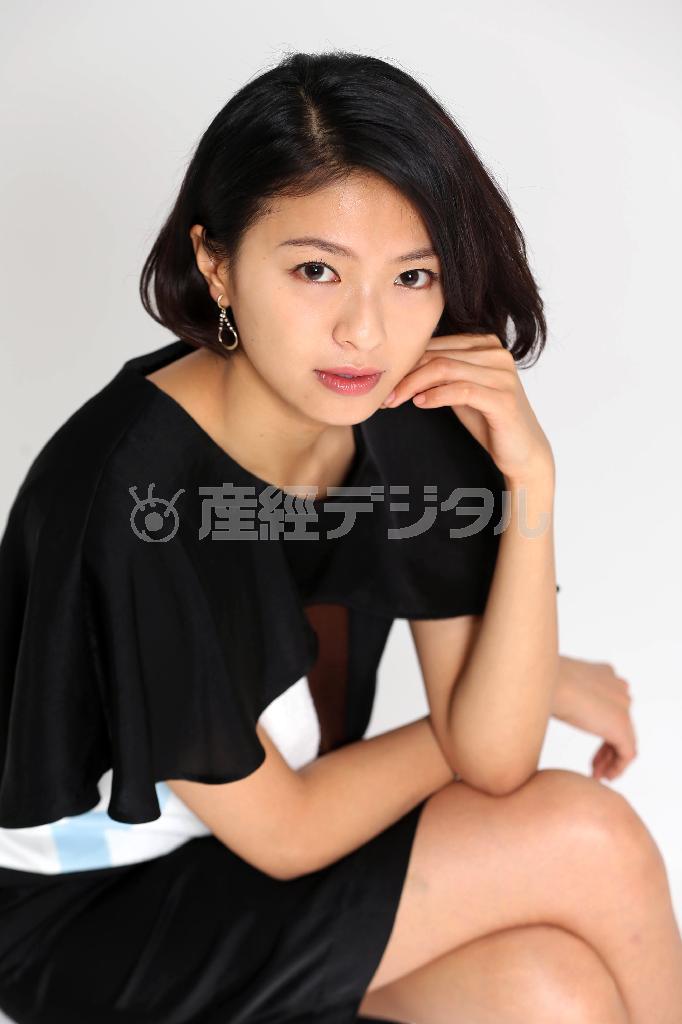 「描かれている世界がとても美しく、私自身その中で生きられたことがとてもうれしかった」と語る、女優の榮倉（えいくら）奈々さん＝２０１４年１２月１７日、東京都港区（蔵賢斗撮影）