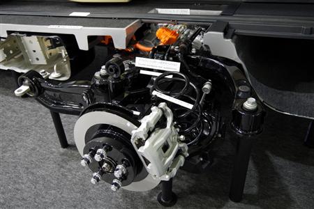 トヨタ自動車の高級ミニバン「ヴェルファイア」の断面