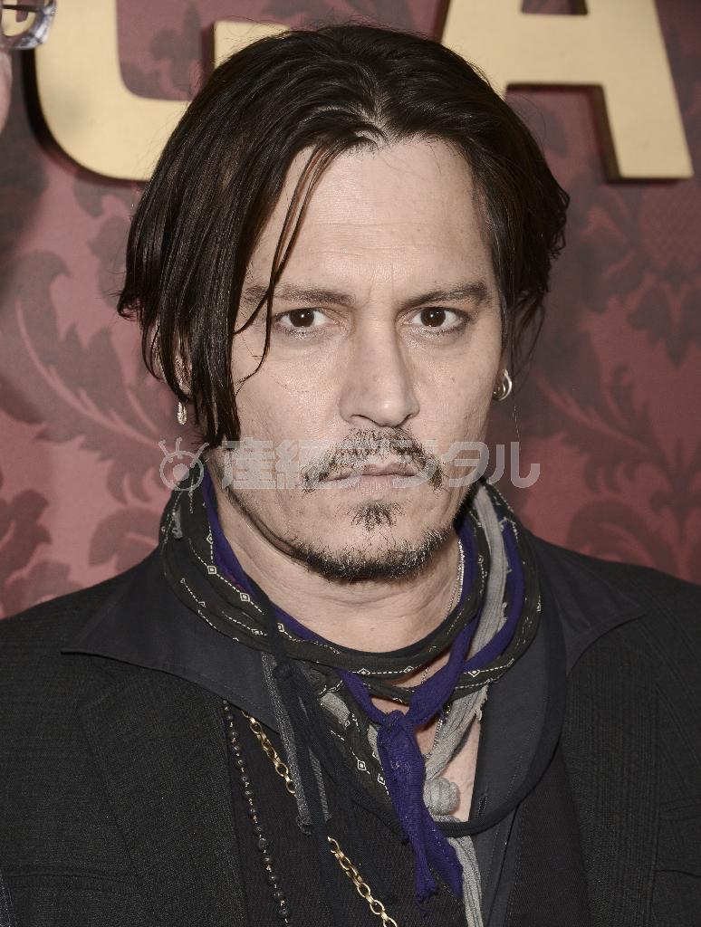 米俳優、ジョニー・デップさん＝２０１５年１月２１日、米カリフォルニア州ロサンゼルス（ＡＰ）