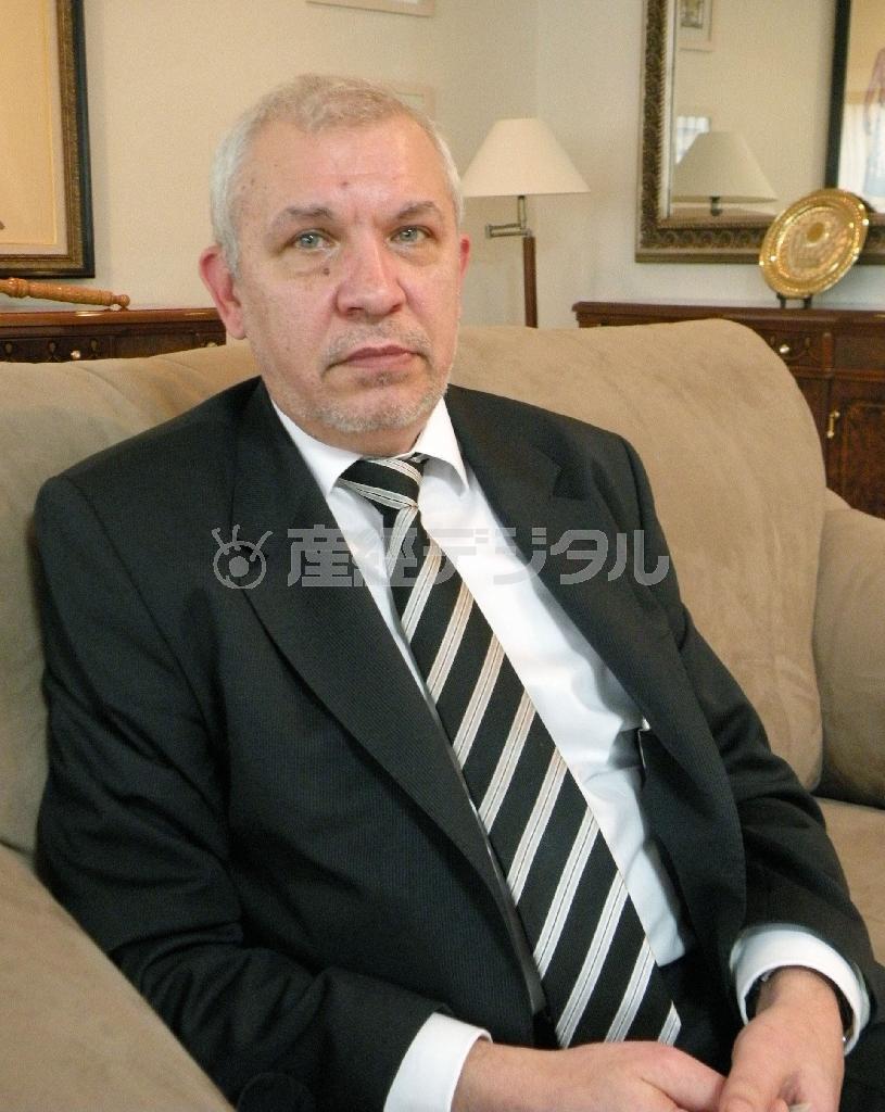 ウクライナのイーホル・ハルチェンコ駐日大使＝２０１５年２月１７日、東京都港区の在日ウクライナ大使館（共同）