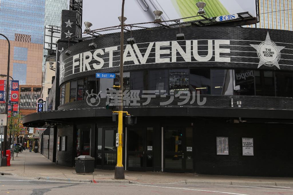 プリンスが駆け出し時代に出演していたライブハウス「ファースト・アヴェニュー」。主演映画「パープル・レイン」（１９８４年）もここで撮影された＝２０１４年１０月１６日、米ミネソタ州ミネアポリス（緑川真実さん撮影）