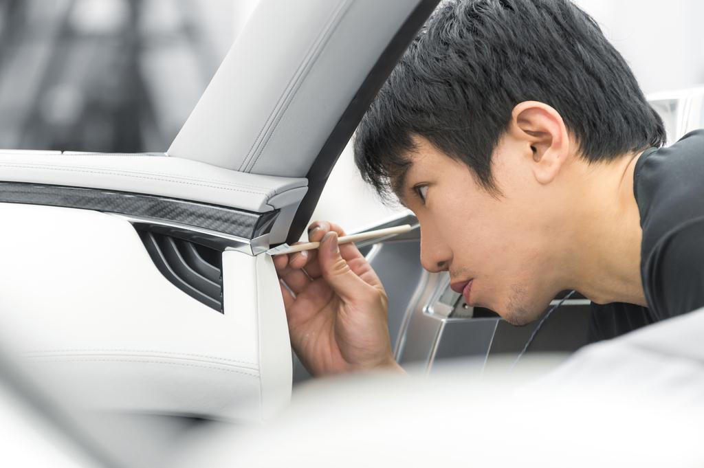 「Ｑ６０コンセプト」の作業の様子（オフィシャル写真）