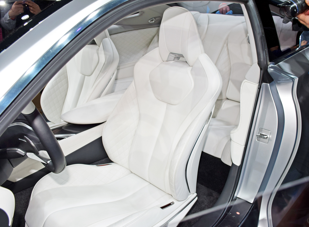 「Ｑ６０コンセプト」のレザーシート