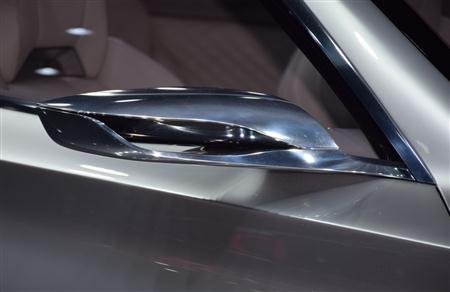 「Ｑ６０コンセプト」のドアミラー