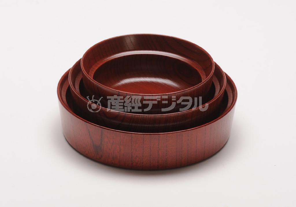 【受賞商品・サービス】株式会社和える／「石川県から山中漆器のこぼしにくい器」。子供たちに日本のホンモノを使って、楽しく食事をしてほしい。そんな思いから職人とともに１つ１つ丹精を込めて作り上げた（提供写真）