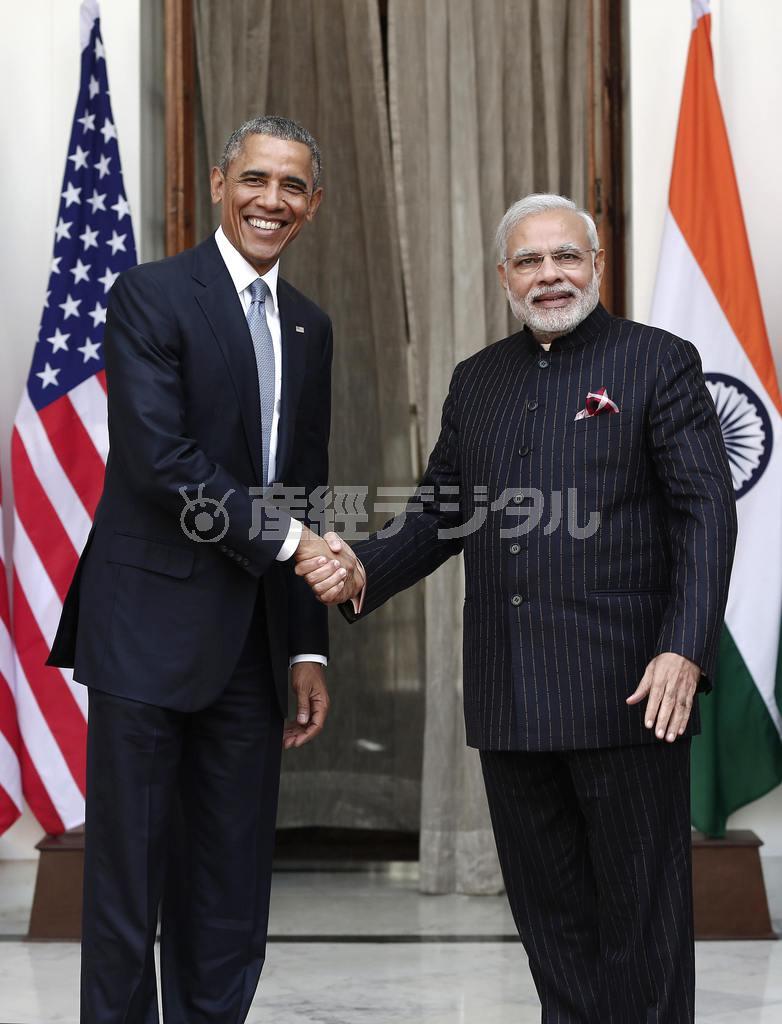 インドのナレンドラ・モディ首相（右）と、米国のバラク・オバマ大統領＝２０１５年１月２５日、インド・首都ニューデリー（ロイター）