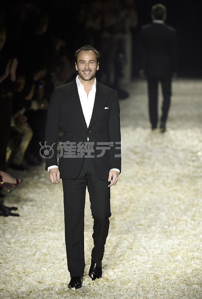 米ファッションデザイナー、トム・フォードさん＝２０１５年２月２０日、米カリフォルニア州ロサンゼルス（ＡＰ）