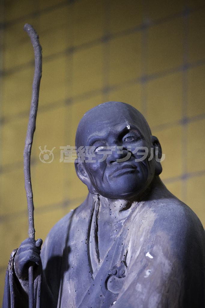 跋陀婆羅尊者像＝２０１５年２月７日、神奈川県鎌倉市西御門の来迎寺（渡辺照明撮影）