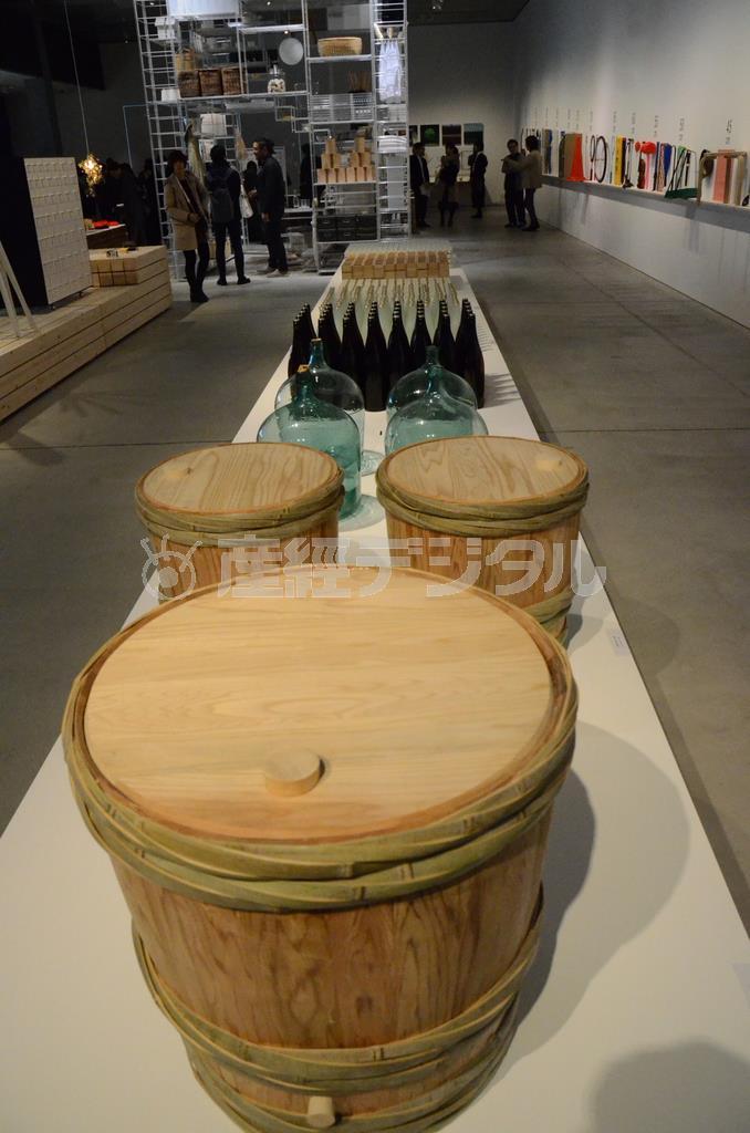 「お酒スケール」展覧会企画チーム／構成：寺山紀彦（ｓｔｕｄｉｏ＿ｎｏｔｅ）＝２０１５年２月１９日、東京都港区（原圭介撮影）