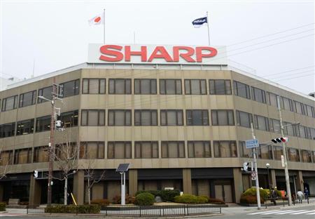 経営再建中のシャープ本社=3日、大阪市阿倍野区