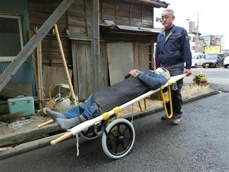 ミヤジマ工業 担架楽々搬送 手押し車ヒント 取り付け簡単で低価格 Sankeibiz サンケイビズ