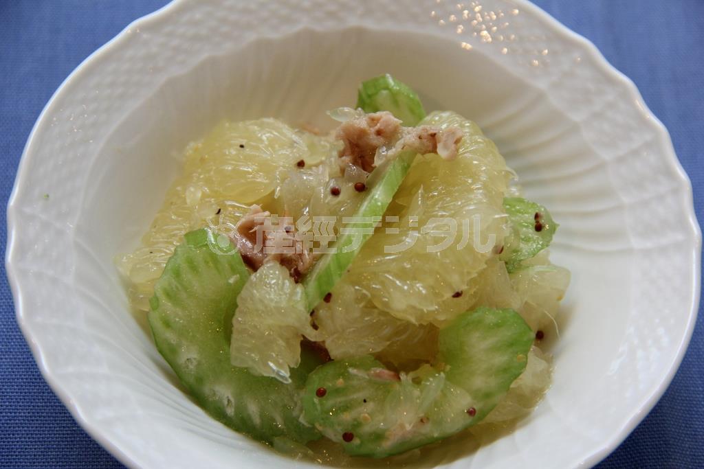 グレープフルーツとツナのサラダ。※１４２ｋｃａｌ、塩分１．１グラム（１人分）