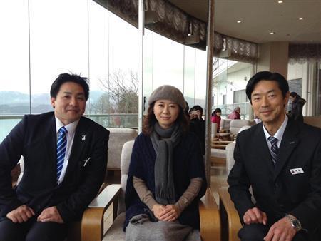 レイチェル・チャン（中央）と堀潤がナビゲートする「Ｊ－ＷＡＶＥ＿ＳＰＥＣＩＡＬ＿ＨＥＡＲＴ＿ＴＯ＿ＨＥＡＲＴ＿２０１５」（３月１１日１４：００～１６：１５、提供写真）