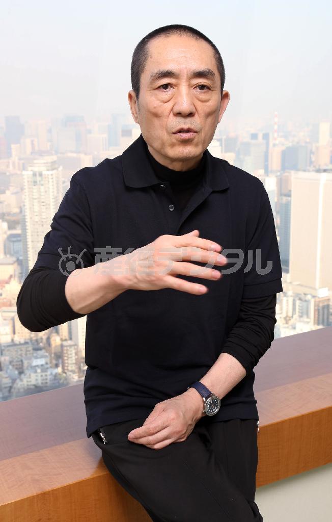 「焦点を当てたのは夫婦愛だが、見れば物語全体がわかると思う」と語るチャン・イーモウ監督＝２０１５年２月１２日、東京都港区（野村成次撮影）