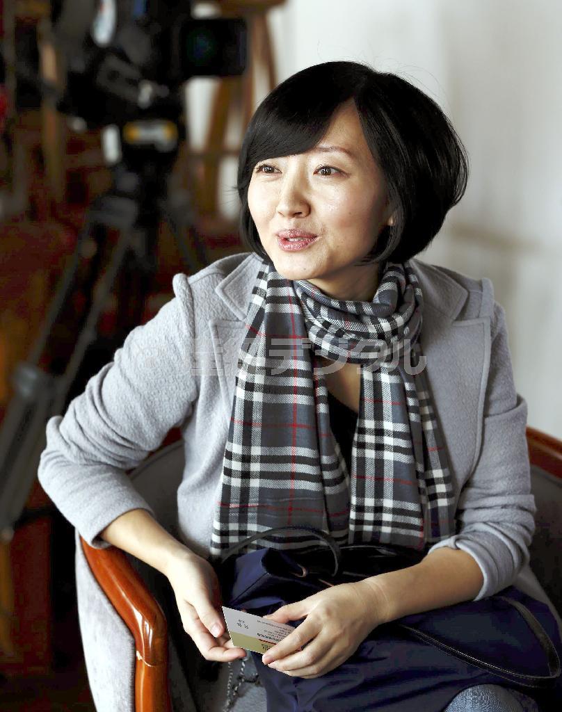 国営中国中央テレビ（ＣＣＴＶ）の著名女性キャスターだった柴静（チャイ・ジン）さん＝２０１３年４月（共同）