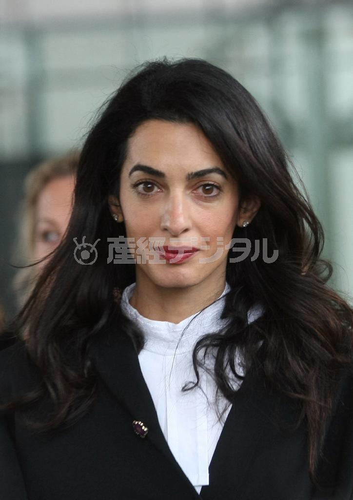 英人権派弁護士、アマル・クルーニーさん＝２０１５年１月２８日、フランス・ストラスブール（ＡＰ）