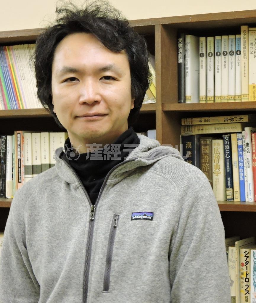 「僕の家族ほか、東京から見に来てくれる人も結構いた」と話す、演出家の長塚圭史さん＝２０１５年２月２８日、宮城県仙台市（藤沢志穂子撮影）